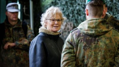 Фото. Министр обороны Германии Кристина Ламбрехт. (Jens Schlueter/Getty Images)