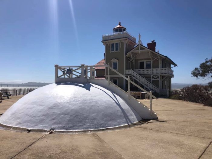 Фотография сделана на станции East Brother Light Station. (Courtesy of Tom Butt)