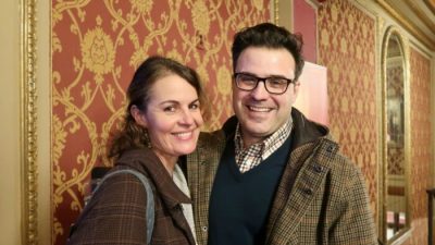 Грета и Джей Алмейда посетили вечернее представление Shen Yun в Центре исполнительских искусств Провиденса, 28 января 2023 года. (Erin Fang/The Epoch Times)