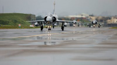 Самолёт Mirage 2000-5 ВВС Тайваня на авиабазе Синьчжу в Синьчжу, Тайвань, 11 января 2023 года. (Ann Wang/Reuters)
