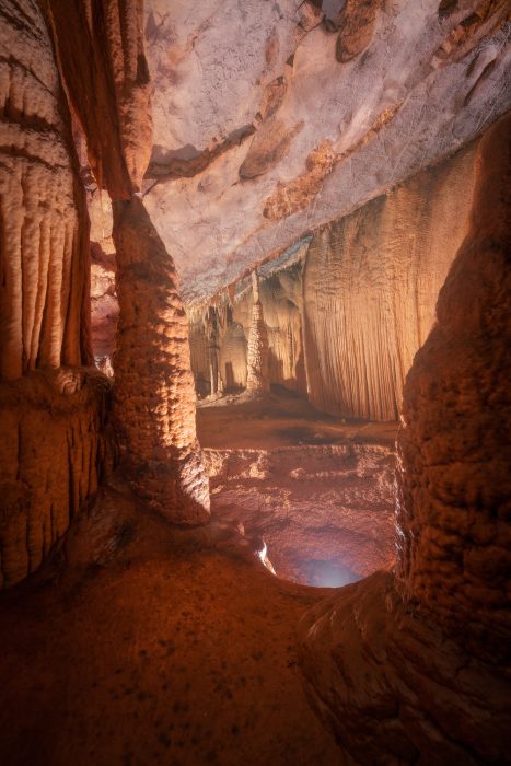 Геологические чудеса в пещере Хунг. (Courtesy of Cao Ky Nhan via Jungle Boss Tours)