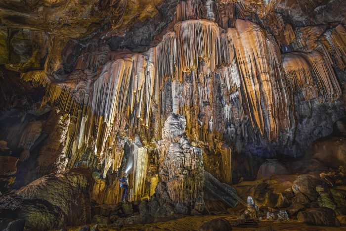 Пещера Хунг. (Courtesy of Duc Thanh via Jungle Boss Tours)