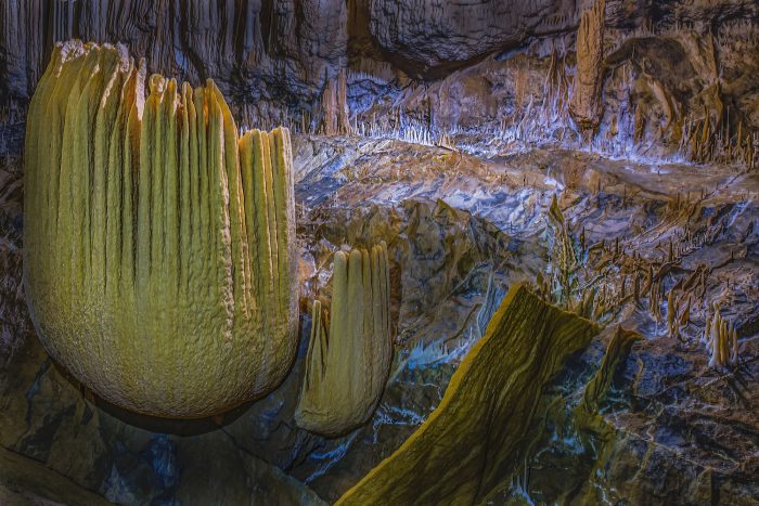Геологические чудеса в пещере Хунг. (Courtesy of Cao Ky Nhan via Jungle Boss Tours)
