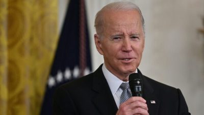 Президент Джо Байден выступает во время приёма в честь Навруза в Восточном зале Белого дома в Вашингтоне, 20 марта 2023 года. (Richard Pierrin/AFP via Getty Images)