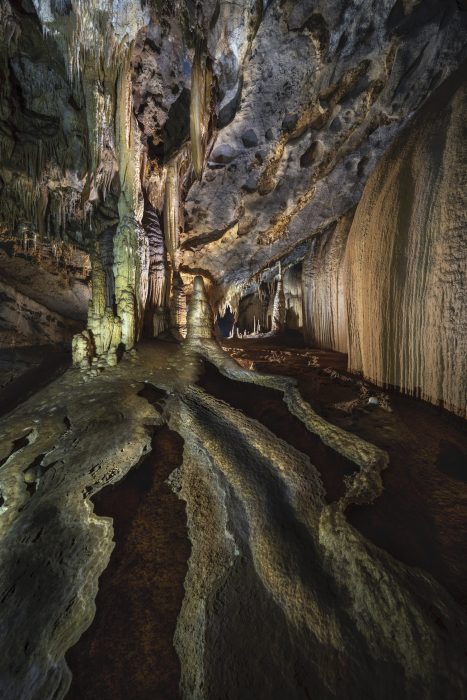 Интерьер пещеры Хунг. (Courtesy of Nguyen Hai via Jungle Boss Tours)