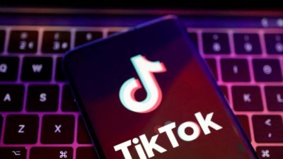 Логотип приложения TikTok на иллюстрации, сделанной 22 августа 2022 года. (Dado Ruvic/Illustration/Reuters)