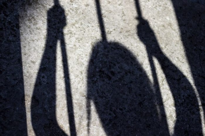 Теперь, когда снова смог видеть, он ломал себе голову, писать ли за деньги статьи, которые помогали бы преступникам избежать наказания. (Фото: Serhii Ivashchuk via Dreamstime)