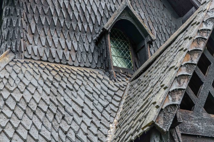 Фрагмент крыши и черепицы Ставкирки в Боргунде. (pavels/Shutterstock)