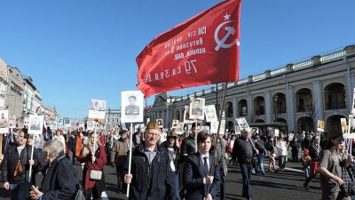 Фото: Шествие «Бессмертного полка» в Санкт-Петербурге, 2018 год. (Monoklon/commons.wikimedia.org/CC BY-SA 4.0)