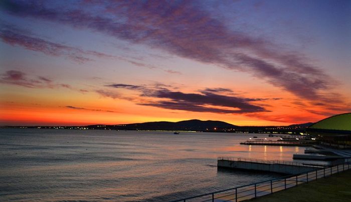 Закат на Чёрном море. Геленджик. (Фото wikipedia.org. CC BY 3.0)