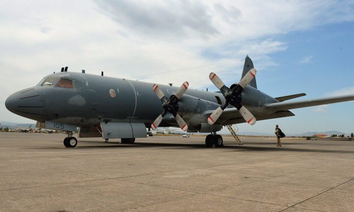 Канадский самолет CP-140 Aurora на аэродроме итальянской военно-морской базы в Сигонелле, Италия, на этой недатированной фотографии. (Murray Brewster/The Canadian Press)

