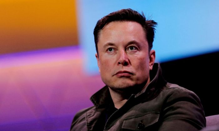 Генеральный директор Tesla Илон Маск выступает на Gamingconventionв Лос-Анджелесе, Калифорния, 13 июня 2019 г. (MikeBlake/Reuters)