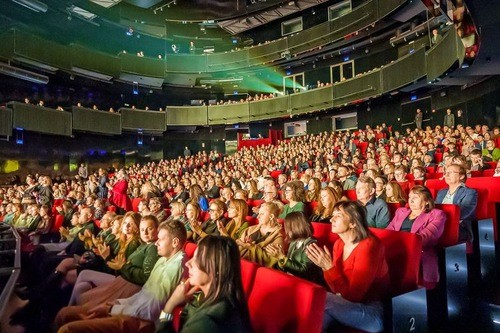 Компания Shen Yun Global в Центре встречи культур — Оперный зал в Люблине, Польша, 2 марта. Компания представила два аншлаговых представления в Люблине 2–3 марта. (The Epoch Times)
