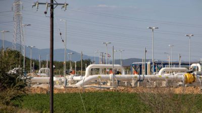 Система трубопроводов подачи природного газа Interconnector, 30 июля 2022 г. (Nicolas Economou/NurPhoto via Getty Images)