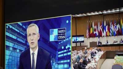 Генеральный секретарь НАТО Йенс Столтенберг в онлайн-режиме участвует в 18-й ежегодной конференции НАТО по контролю над вооружениями, разоружению и нераспространению оружия массового уничтожения в Вашингтоне 18 апреля 2023 г. (Madalina Vasiliu/The Epoch Times)
