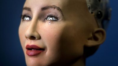 «София», человекоподобный робот с искусственным интеллектом, в Женеве, 7 июня 2017 года. (Fabrice Coffrini/AFP/Getty Images)