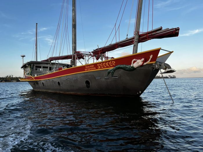 «Искатель» наконец-то в море. (Courtesy of Doug Jackson and SV Seeker)