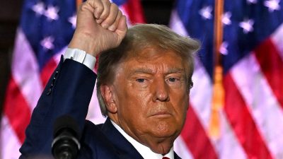 Бывший президент США Дональд Трамп после выступления в Национальном гольф-клубе Трампа в Бедминстере, штат Нью-Джерси, 13 июня 2023 года. (Ed Jones/AFP via Getty Images)
