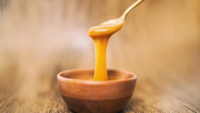 Что такое мёд Манука и почему он настолько популярен? (Maridav/Shutterstock)