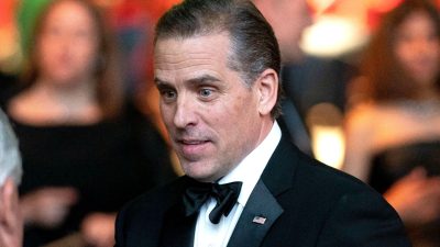 Хантер Байден произносит тост во время официального государственного ужина в честь премьер-министра Индии Нарендры Моди в Белом доме 22 июня 2023 года. (Stefani Reynolds/AFP via Getty Images)