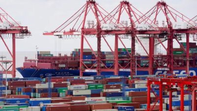 Контейнеры в глубоководном порту Яншань в Шанхае 19 октября 2020 года. (Aly Song/Reuters)