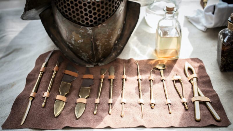 Surgical instruments in Ancient Rome for gladiators treatment. Historical reconstruction