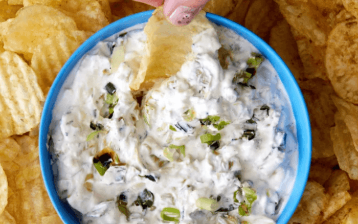 Этот лёгкий соус по вкусу похож на знаменитые картофельные чипсы, но лучше. (Lucy Schaeffer/TNS)