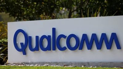 Вывеска Qualcomm у здания компании в Сан-Диего, 17 сентября 2020 г. (Mike Blake/Reuters)