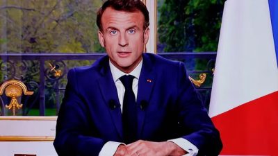 Президент Франции Эммануэль Макрон во время телеобращения к нации,  17 апреля 2023 года. (Ludovic Marin/AFP via Getty Images)