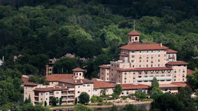 The Broadmoor hotel and resort in Colorado Springs is a classic luxury hotel with a mountain forest landscape. (Dreamstime/TNS)