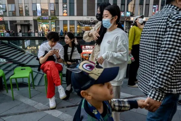 Торговая площадь в Пекине, 18 апреля 2023 года. (Kevin Frayer/Getty Images)