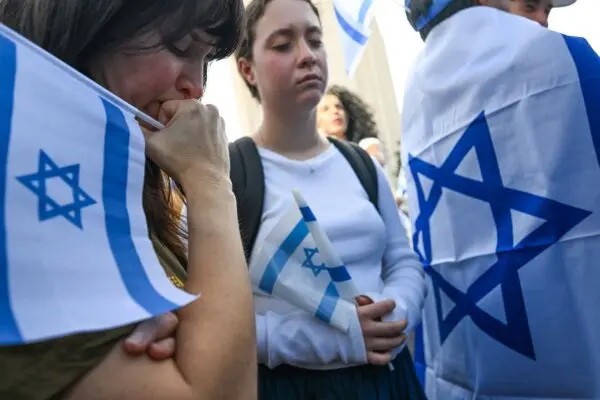 Митинг в поддержку Израиля у Федерального здания в Западном Лос-Анджелесе, Лос-Анджелес, 10 октября 2023 года. (Robyn Beck/AFP via Getty Images)