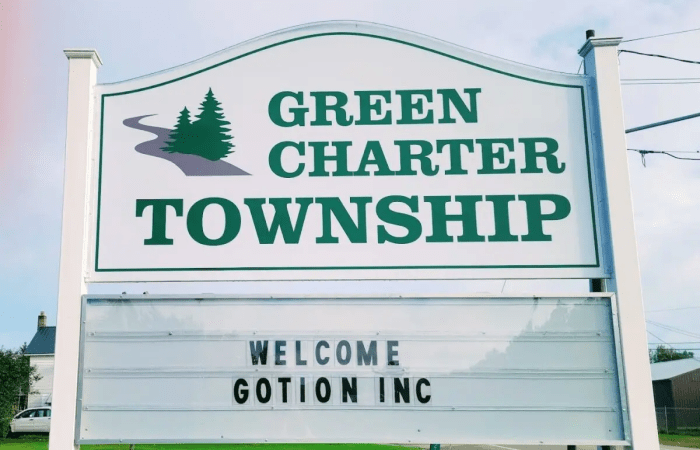 В сельской местности Мичигана в Green Charter Township должен был разместиться связанный с Китаем завод по производству аккумуляторов. (Courtesy of Jim Chapman)