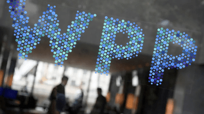 Логотип WPP, крупнейшего мирового агентства по рекламе и связям с общественностью, в офисе компании в Лондоне, 17 июля 2019 года. (Toby Melville/Reuters)