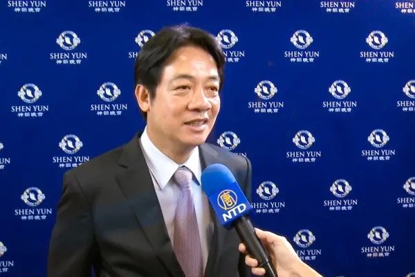 Уильям Лай (Лай Циндэ) после просмотра выступления Shen Yun Performing Arts World Company в концертном зале Тайнаньского культурного центра 28 апреля 2019 года. (NTD)