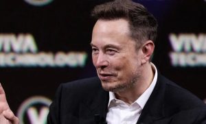 Основатель компании SpaceX, владелец Twitter и генеральный директор Tesla Илон Маск на выставке технологических стартапов и инноваций Vivatech в Париже, 16 июня 2023 года. (JOEL SAGET/AFP via Getty Images)