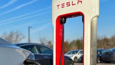 Tesla отзывает более 1,6 млн экспортированных в Китай электромобилей из-за неисправностей