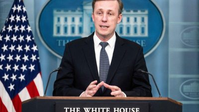 Советник Белого дома по национальной безопасности Джейк Салливан выступает во время брифинга для прессы в Белом доме 24 апреля 2024 года. (Jim Watson/AFP via Getty Images)