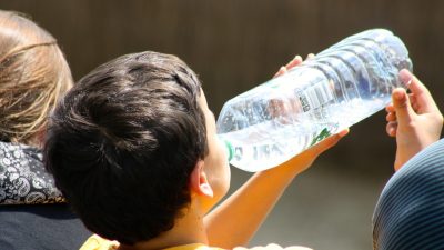 вода в бутылке