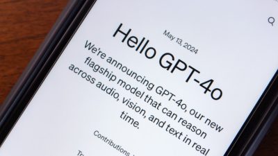 Компания OpenAI выпустила GPT-4o, новую версию системы искусственного интеллекта, на основе которой работает популярный чат-бот ChatGPT. (Koshiro K via Shutterstock)  