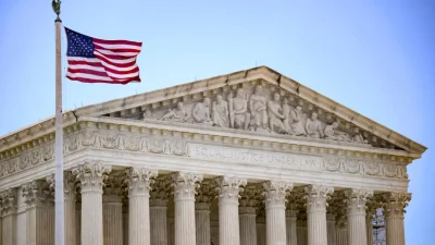 Верховный суд постановил, что Трамп обладает иммунитетом от уголовного преследования