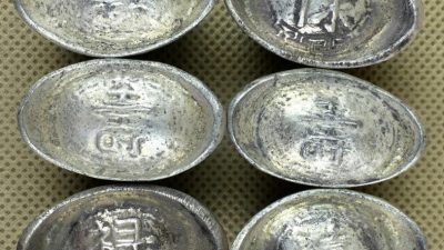 Двое учёных с чистыми, как золото, сердцами пошли разными жизненными путями, каждый из которых продемонстрировал свои уникальные качества. (Public Domain)