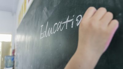 Лу Анке посвятил 20 лет преподаванию в сельской местности провинции Гуанси. 
( liyuhan via Shutterstock)

