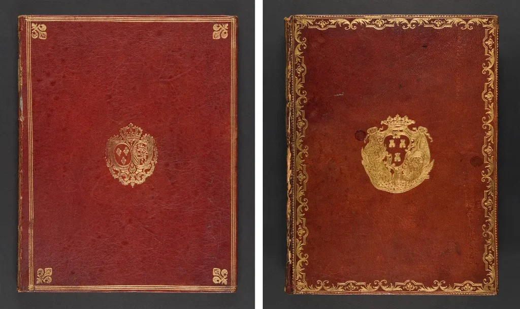 (L) Книга из коллекции мадам де Помпадур, около 1584 года, гравировка Джироламо Порро. ® Мемуары из библиотеки Марии-Антуанетты, 1777 г., изданные Клюзье. Дар Джейна Райтсмана, Музей Метрополитен, Нью-Йорк. (Public Domain)