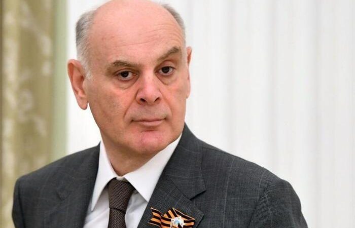 Президент Абхазии написал заявление о своей отставке Фото: Президент республики Абхазия Аслан Бжания. (ALEXEY NIKOLSKY/POOL/AFP via Getty Images)