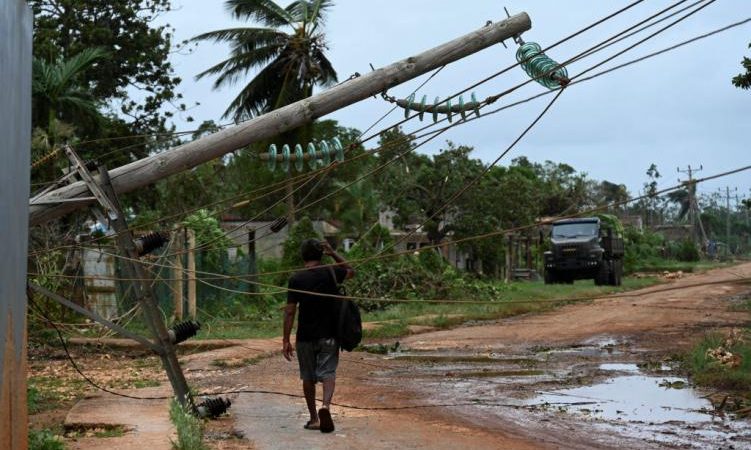 Фото: Последствия урагана «Рафаэль» на Кубе, 7 ноября 2024 года. (YAMIL LAGE/AFP via Getty Images) 
