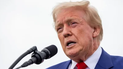 Избранный президент Дональд Трамп выступает в Trump National Golf Club в Палос-Вердес, Калифорния, 13 сентября 2024 года. (John Fredricks/The Epoch Times)