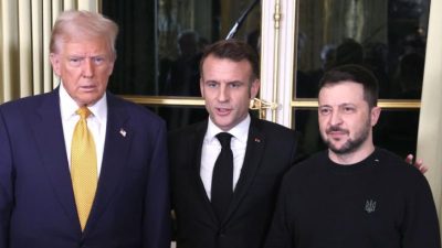 (Слева направо) Избранный президент США Дональд Трамп, президент Франции Эммануэль Макрон и президент Украины Владимир Зеленский в Елисейском дворце 7 декабря 2024 года в Париже, Франция. (Oleg Nikishin/Getty Images)