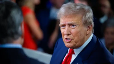 6 вопросов из первого интервью Трампа в Овальном кабинете
