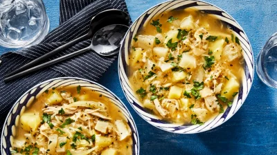 Согревайтесь этим вкусным куриным супом. (Antonis Achilleos/TCA)